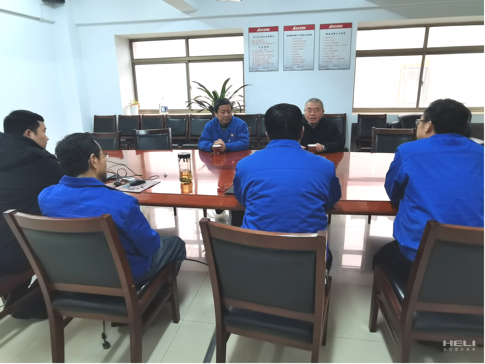 座谈交流.png 座谈交流.png