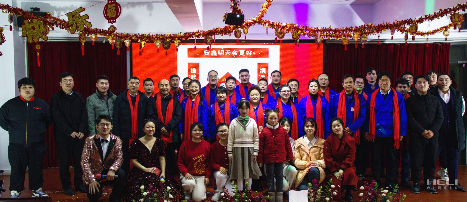 合影留念.jpg 合影留念.jpg