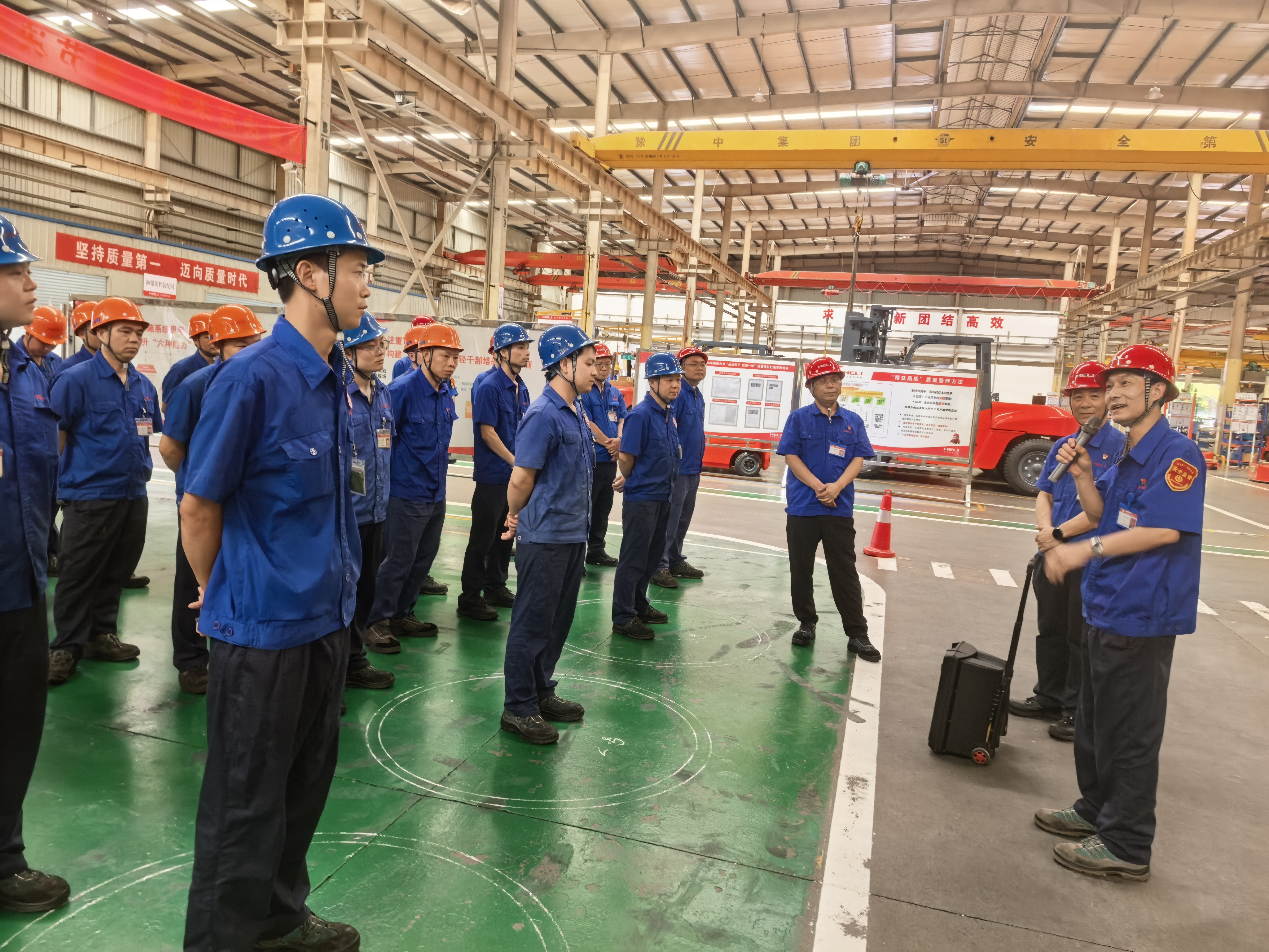 副总经理谷金银在活动上讲话.jpg 副总经理谷金银在活动上讲话.jpg